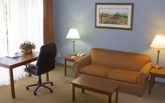 photo 4 of AmeriGold Suites