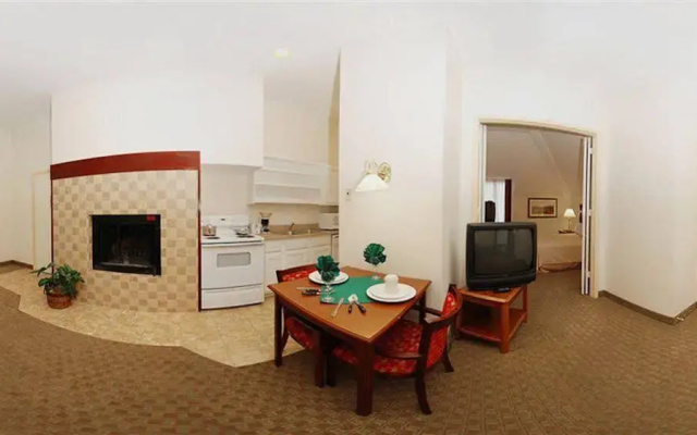 photo 5 of AmeriGold Suites