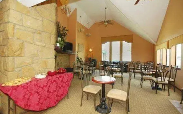 photo 3 of Quality Suites