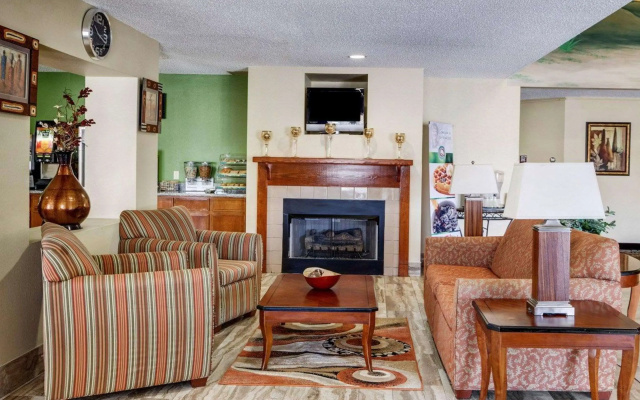 photo 5 of Quality Suites Baton Rouge East - Denham Springs