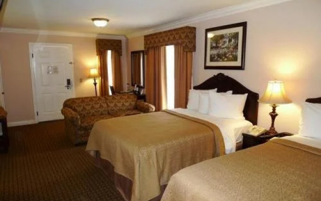 photo 3 of Quality Suites Anaheim Stadium