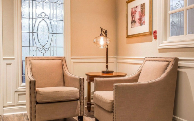 photo 3 of Quality Suites Atlanta Buckhead Village North