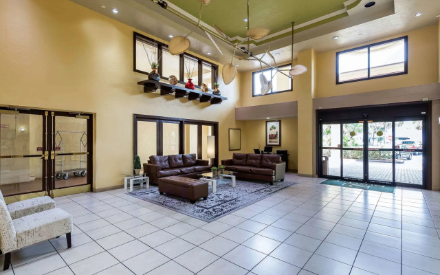 photo 2 of Boca Suites Deerfield Beach, SureStay Collection by BW
