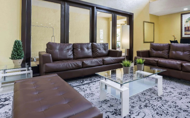 photo 4 of Boca Suites Deerfield Beach, SureStay Collection by BW