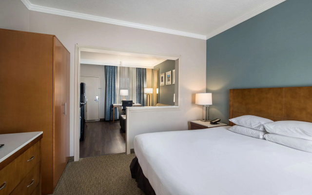 photo 3 of MainStay Suites John Wayne Airport by Choice Hotels