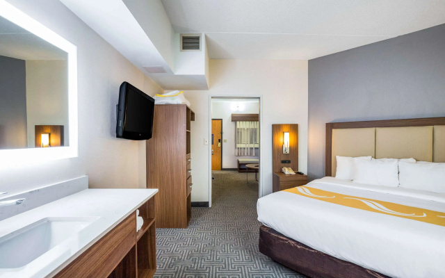 photo 4 of Quality Suites Lansing West