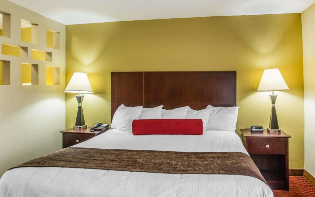 photo 4 of Quality Suites Nashville Airport