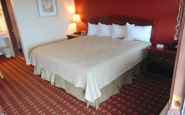 photo 5 of Candlelight Inn