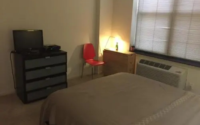 photo 5 of Queen Bdr with private bath 10 min to Manhattan