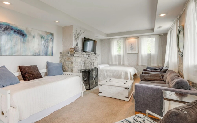 photo 2 of Wooded Apt w/ River Views, 3 Mi to Dtwn Cincinnati