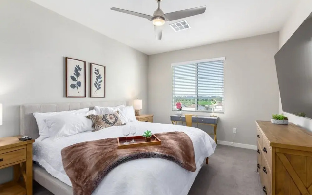 photo 5 of Queen Creek #460 3 Bedroom Condo by RedAwning