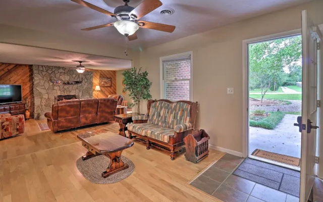 photo 3 of Hendersonville Home w/ Fire Pit: 5 Mi to Downtown!