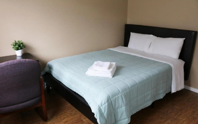 photo 5 of Quiet Clean and Comfortable Room