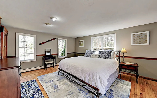 photo 3 of Quiet Family - 4 Br Home