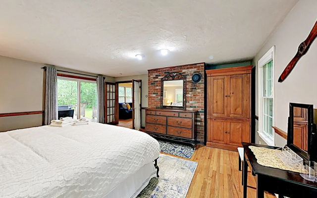 photo 4 of Quiet Family - 4 Br Home