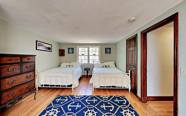photo 5 of Quiet Family - 4 Br Home