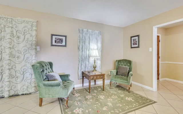 photo 2 of Quiet Houston Home w/ Porch - Near Park & Trails!