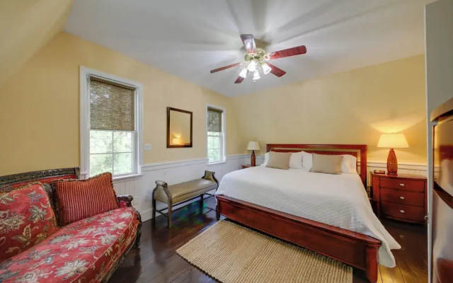 photo 4 of Quiet St Charles Cottage w/ Patio & 4 Acres