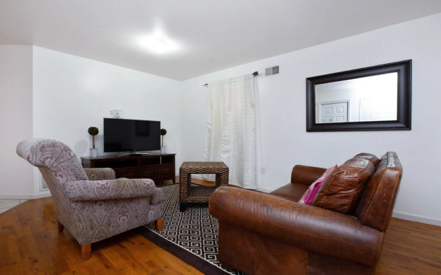 photo 3 of Racpanos Modern Stay on Ocean Avenue