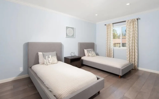 photo 5 of Radiant Estate New Luxury Cali 3 Bd!
