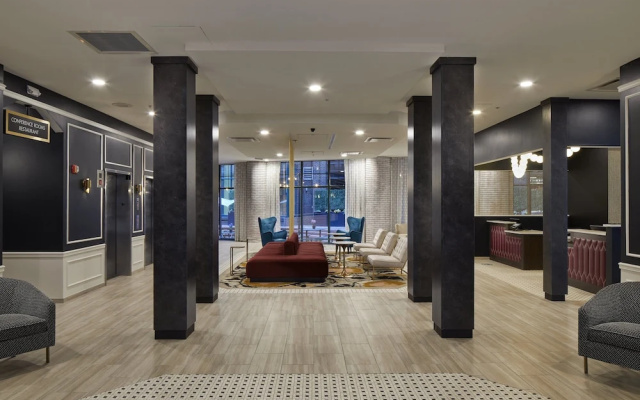 photo 2 of Radisson Hotel Cleveland Gateway