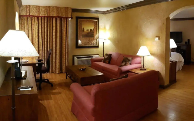 photo 2 of Radisson Hotel Baton Rouge