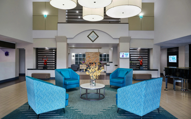 photo 2 of DoubleTree by Hilton Chatsworth
