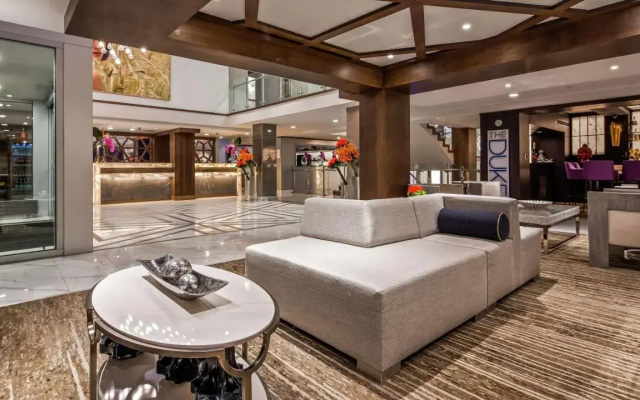 photo 2 of The Kingsley Bloomfield Hills - a DoubleTree by Hilton