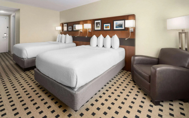 photo 4 of Penn Harris Hotel Harrisburg, Trademark by Wyndham