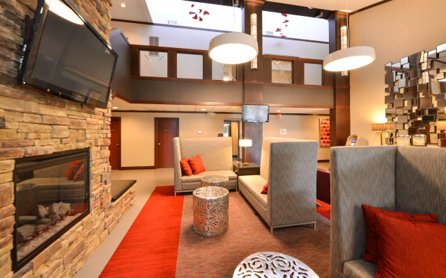 photo 2 of Radisson Hotel Madison