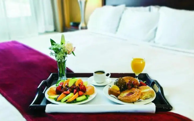 photo 4 of Radisson Hotel Minneapolis St. Paul North