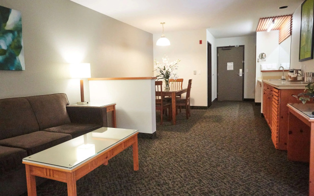 photo 3 of Radisson Hotel Portland Airport
