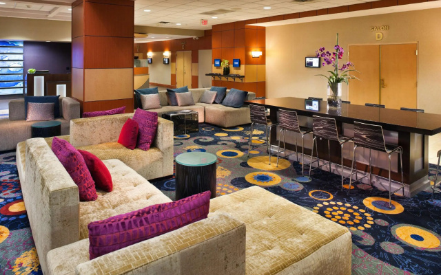 photo 2 of DoubleTree by Hilton Roseville Minneapolis