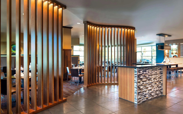 photo 2 of DoubleTree by Hilton San Francisco Airport North Bayfront
