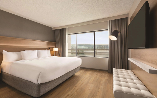 photo 3 of Radisson Hotel Seattle Airport