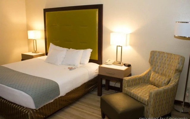 photo 3 of Radisson Hotel Huntsville Airport
