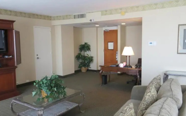 photo 4 of Radisson Los Angeles Airport