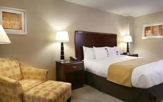 photo 3 of Radisson North Denver Graystone Castle Hotel