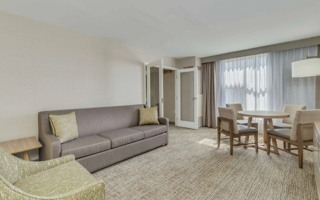 photo 3 of DoubleTree by Hilton Phoenix Chandler