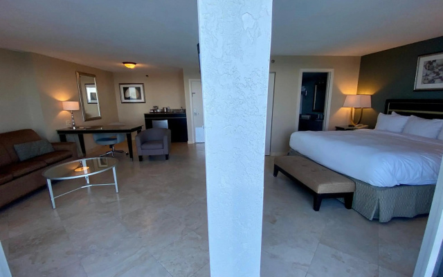 photo 4 of Radisson Suite Hotel Oceanfront