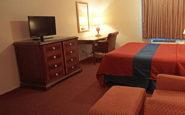photo 2 of Rainbow Inn - Near Adventure City