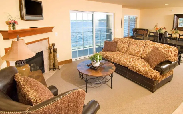 photo 4 of Raintree's Sandcastle