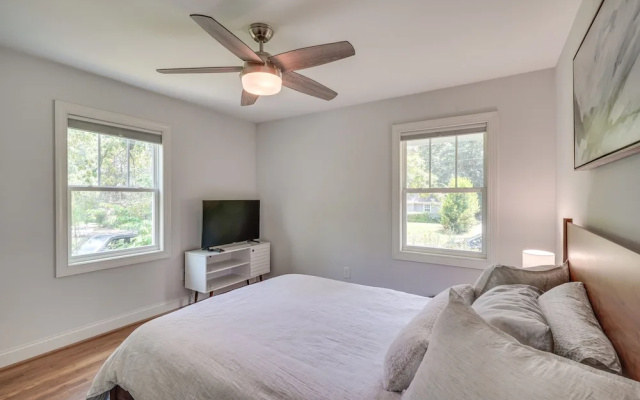 photo 2 of Raleigh Vacation Rental w/ Deck, Garden & Backyard