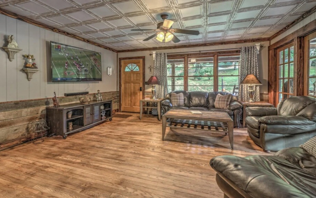 photo 2 of Ralph and Irene's by Escape to Blue Ridge