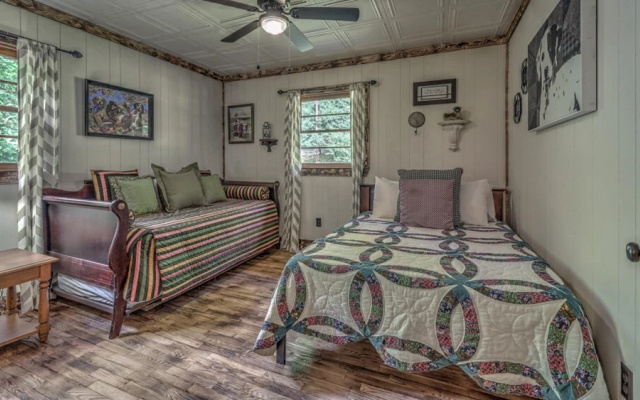 photo 4 of Ralph and Irene's by Escape to Blue Ridge