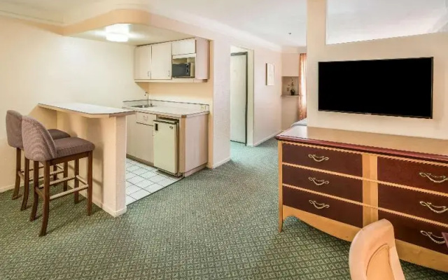 photo 2 of Ramada