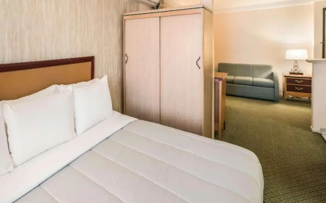 photo 3 of Ramada