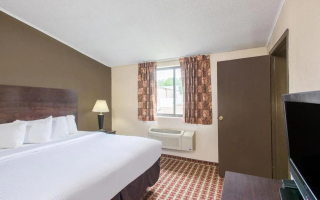 photo 2 of Ramada By Wyndham Whitehall/Allentown