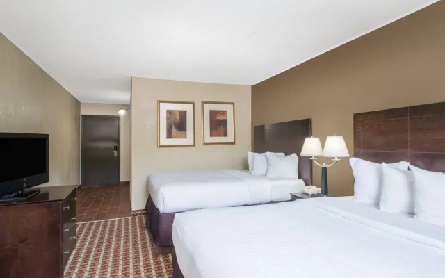 photo 4 of Ramada By Wyndham Whitehall/Allentown