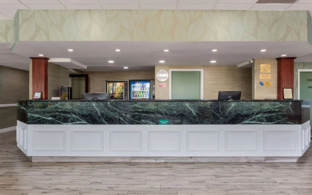 photo 2 of Ramada by Wyndham Altamonte Springs Near I-4